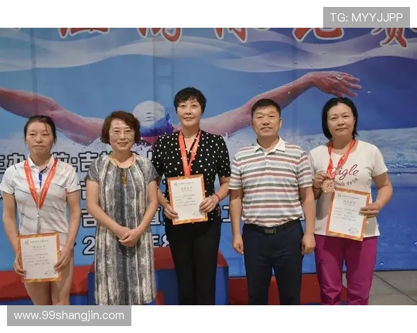 五星体育盛大举办游泳比赛，展现运动员风采与竞技精神